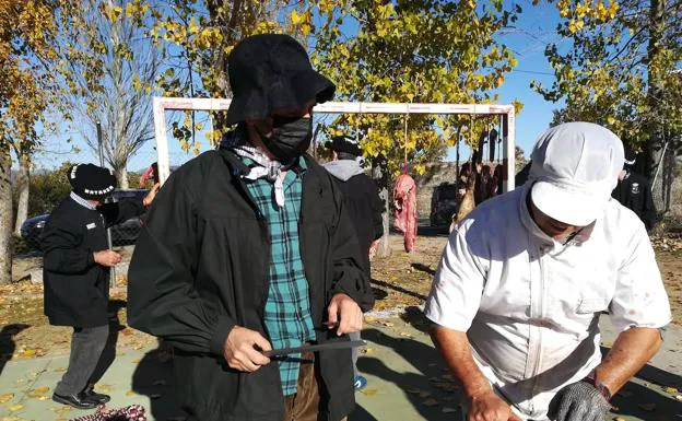 La Fiesta Tradicional De La Matanza Arranca En Crist Bal De La Sierra Con Buen Ambiente El